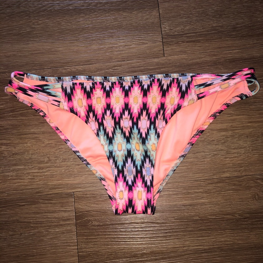 Victoria’s Secret Bikini Bottom Crisscross S